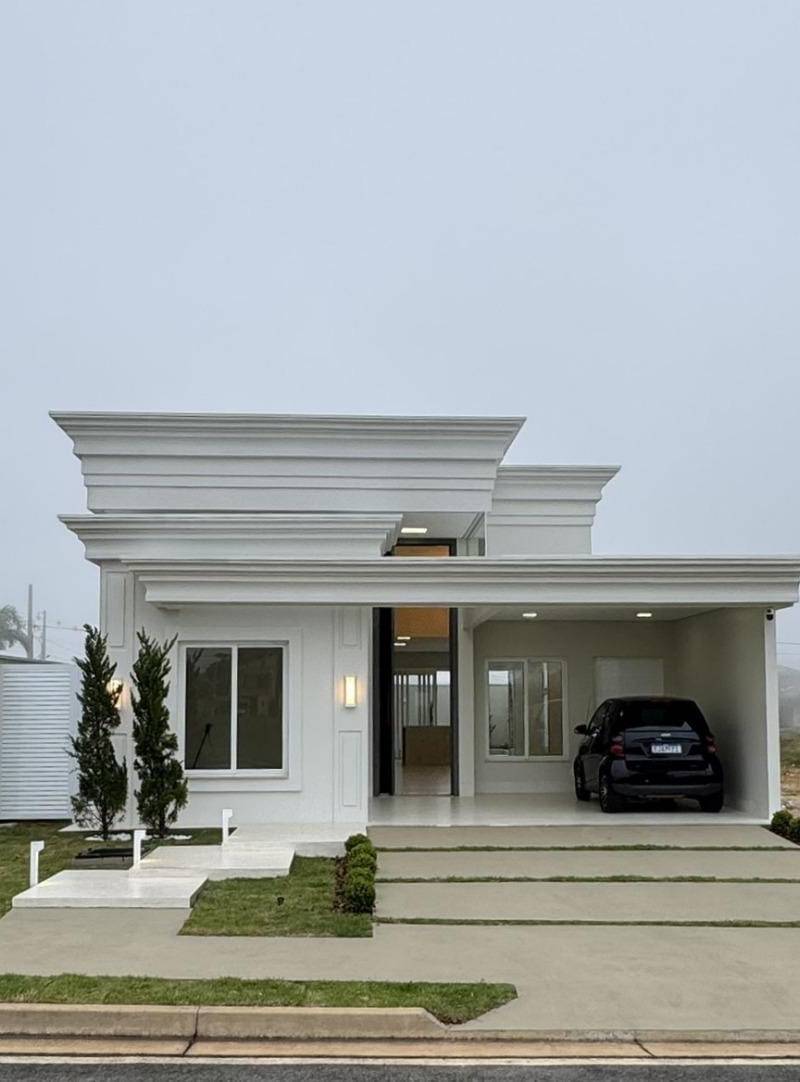 Casa térrea Neoclássica Alto Padrão