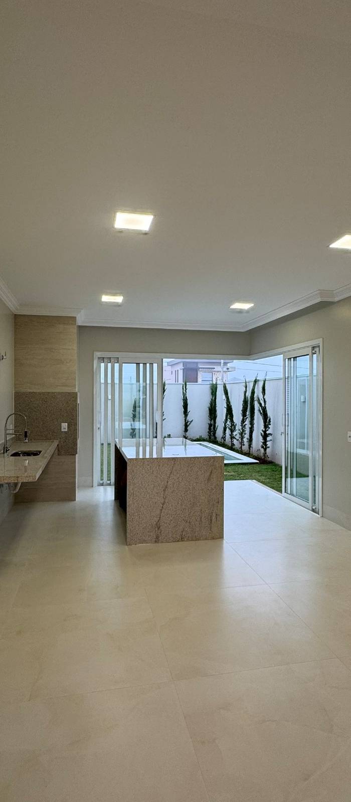 Casa térrea Neoclássica Alto Padrão